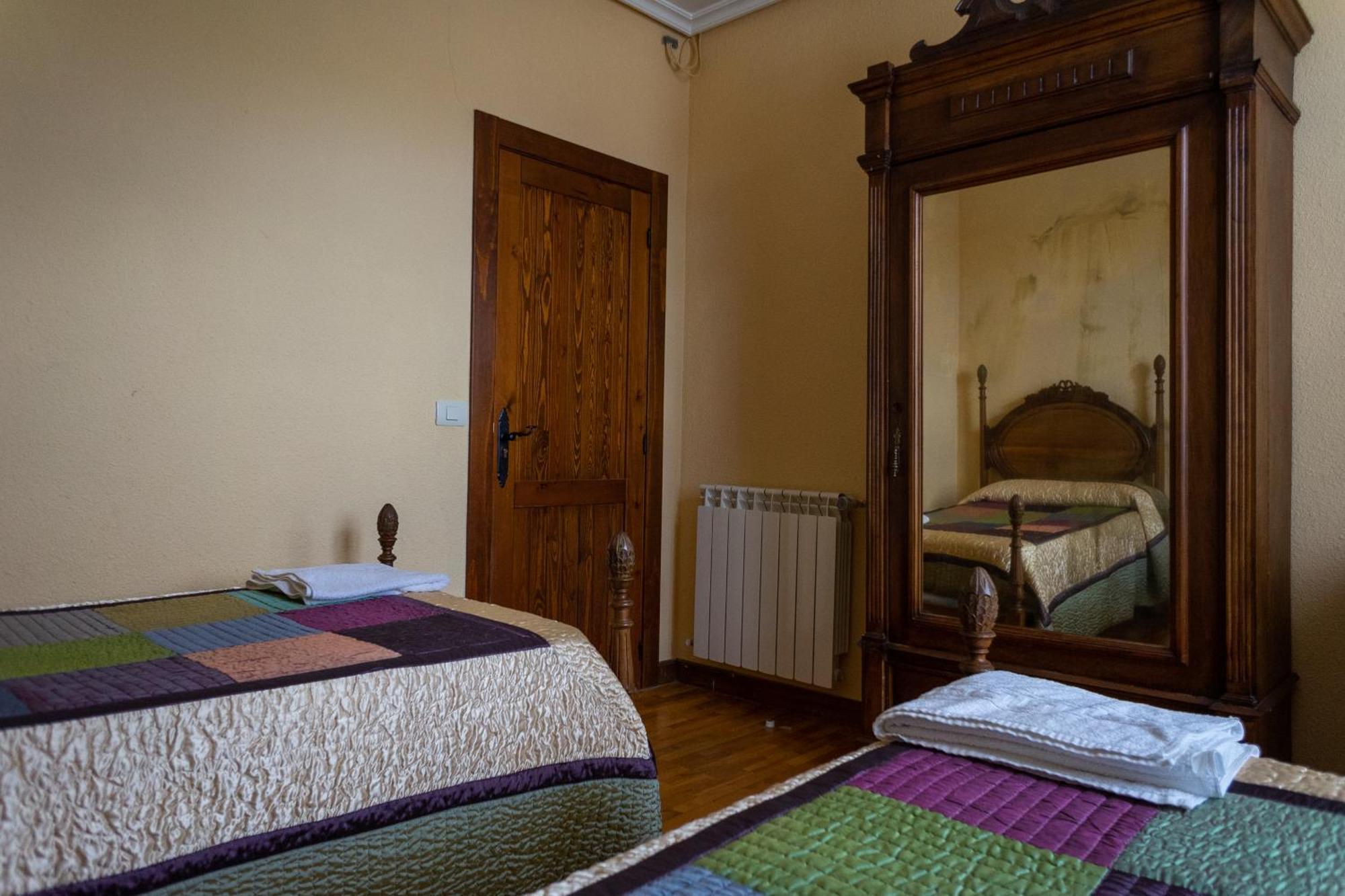 Villa Dona Elvira Y Dona Sol Vivar del Cid Esterno foto